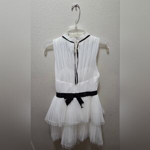 White by Vera Wang Elegant Sleeveless Short Wedding Dress